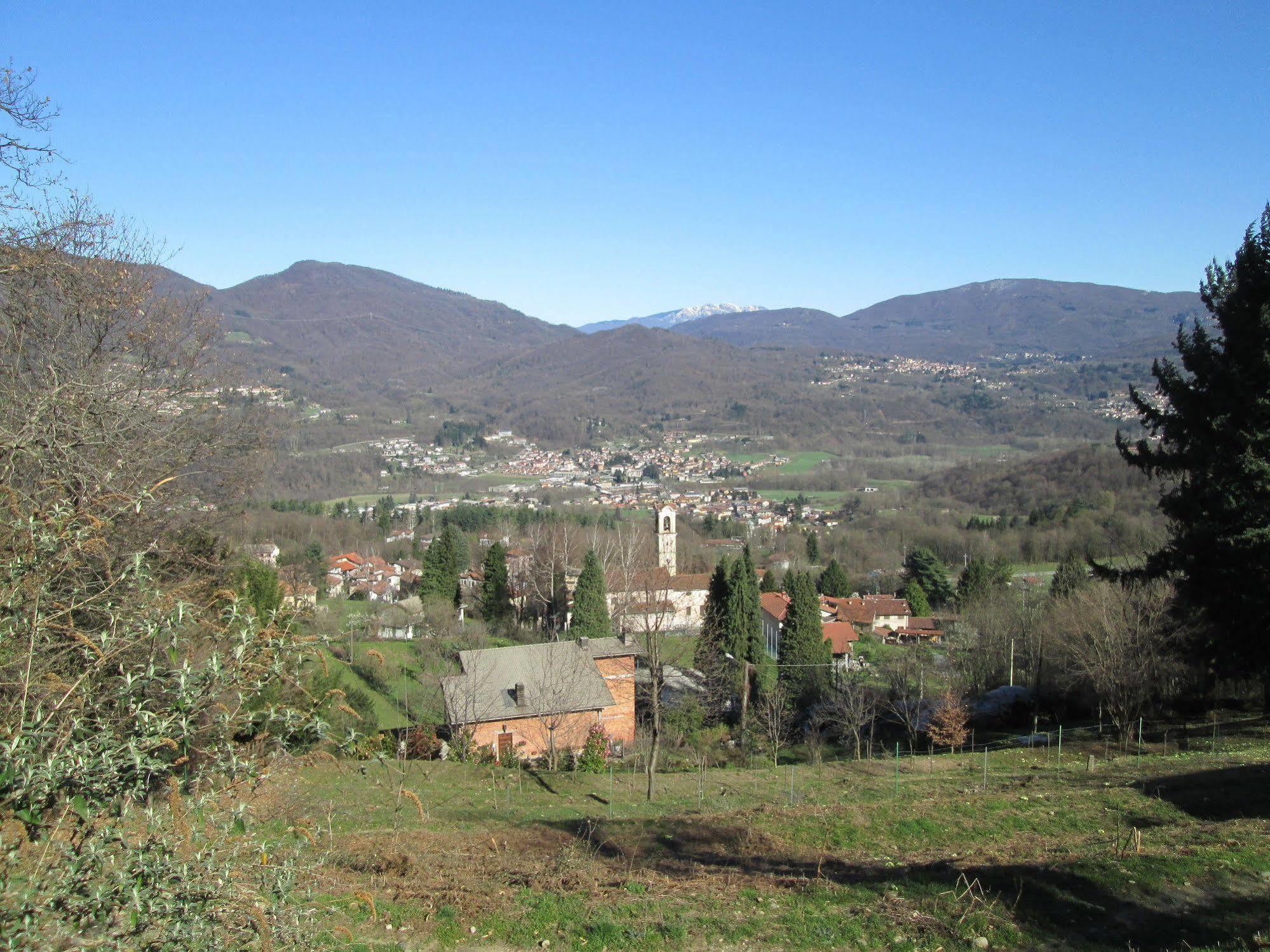 La Casa Del Borgo Bed and Breakfast Brissago-Valtravaglia Eksteriør billede